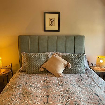 Honeysuckle Cottage Longnor  エクステリア 写真