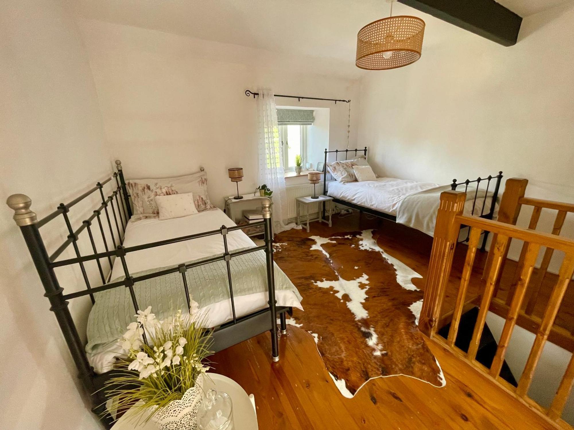 Honeysuckle Cottage Longnor  エクステリア 写真